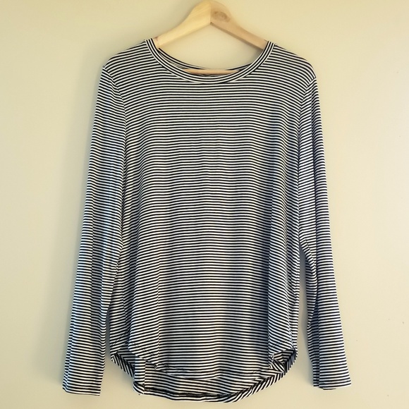 Old Navy Luxe Long Sleeved Tee 